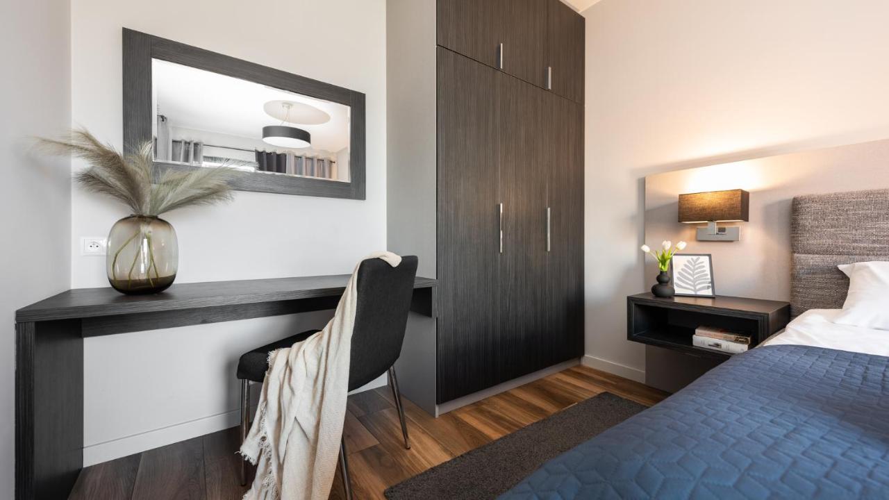 Flatbook - City Center Apartments Brabank With Parking Гданськ Екстер'єр фото